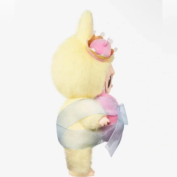POPMART Labubu Checkmate Queen Vinyl Plush NWT